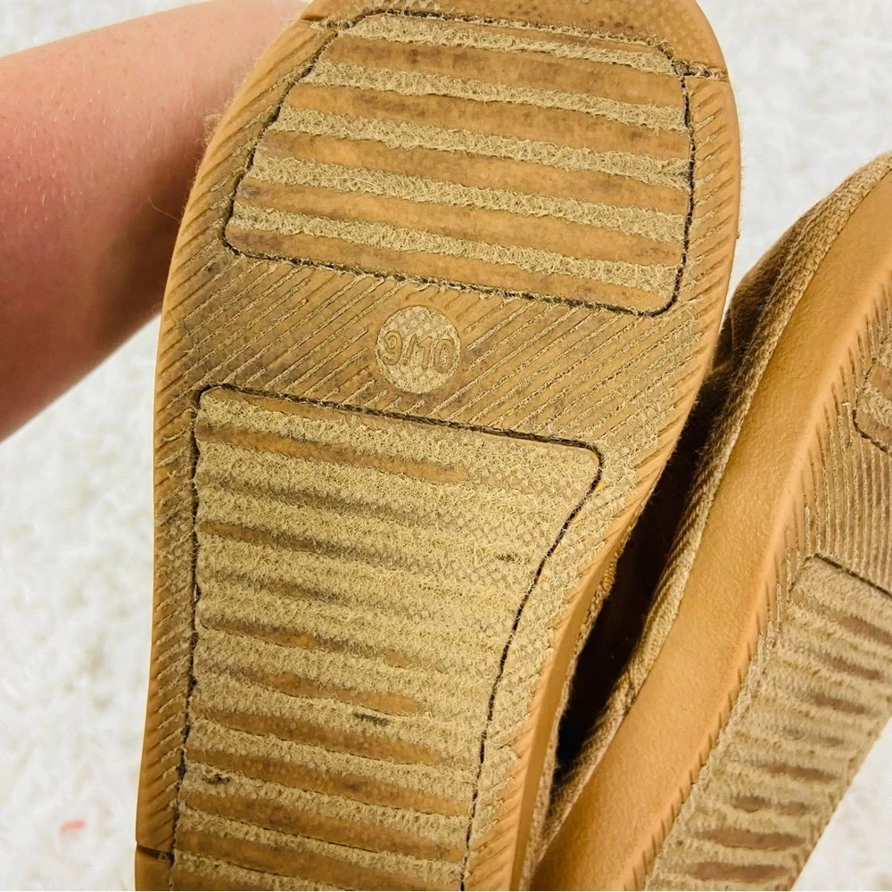 UNBRANDED sparkling Glittery Tan fleece lined kids Boots size 9/10